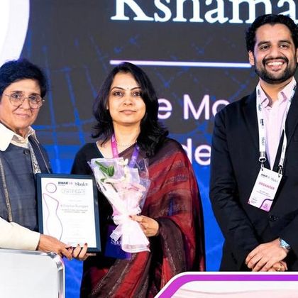 Kshama Rangan receiving the Most Iconic Technology Leadership Award at the Bharat 2.0 Conclave, Shakti Edition 2026